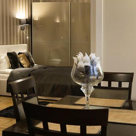 Premium Apartment By Hi5 - Lendvay Palace Budapesta Exterior foto